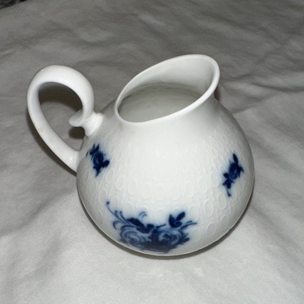 🌼Beautiful Vintage Rosenthal Studio-Line "Romanze in Blau" creamer